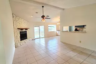 3218 Glade Springs Dr, Houston, TX 77339 - Photo 3