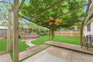 5007 W Plum St, Pearland, TX 77581 - Photo 15