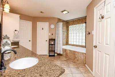 3830 E Creek Club Drive, Missouri City, TX 77459 - Photo 35