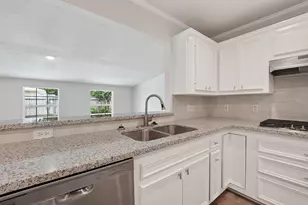 3 20th Ave N, Texas City, TX 77590 - Photo 5
