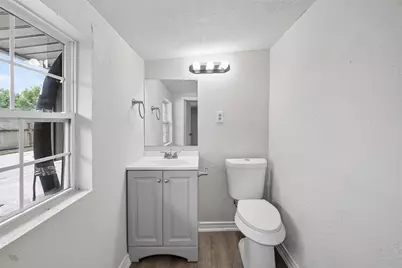 3 20th Avenue N, Texas City, TX 77590 - Photo 15