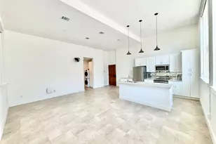 2102 Mechanic St, Galveston, TX 77550 - Photo 3