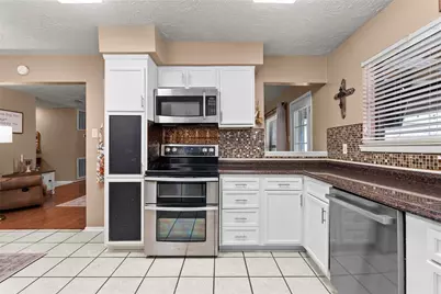 204 Sweetgum Drive, League City, TX 77573 - Photo 13