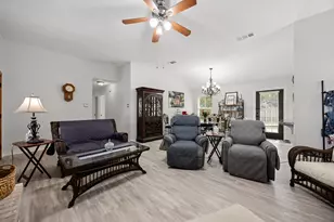 1719 Alta Vista Dr, Alvin, TX 77511 - Photo 11