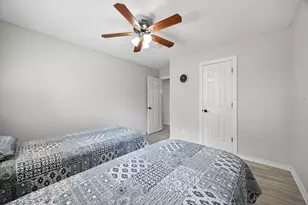 1719 Alta Vista Dr, Alvin, TX 77511 - Photo 33