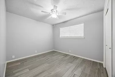 2110 Gray Falls Drive, Houston, TX 77077 - Photo 15