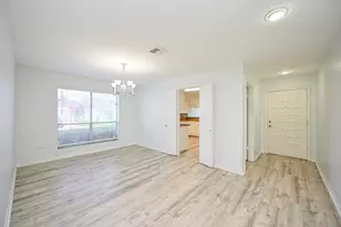 7735 Quail Meadow Dr, Houston, TX 77071 - Photo 7