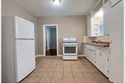 4917 Avenue R 1/2, Galveston, TX 77551 - Photo 3