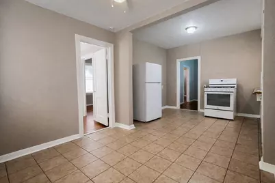 4917 Avenue R 1/2, Galveston, TX 77551 - Photo 7
