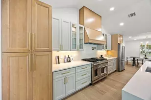 6143 Ella Lee Ln, Houston, TX 77057 - Photo 9