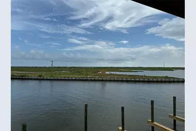 1228 N Redfish Street, Crystal Beach, TX 77650 - Photo 5