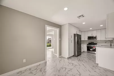 706 Scenic Drive, Baytown, TX 77521 - Photo 11