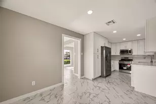 706 Scenic Dr, Baytown, TX 77521 - Photo 11