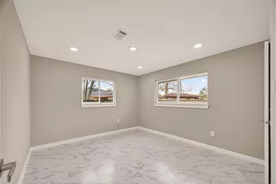 706 Scenic Drive, Baytown, TX 77521 - Photo 35