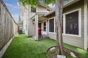 943 Teetshorn St, Houston, TX 77009 - Photo 33