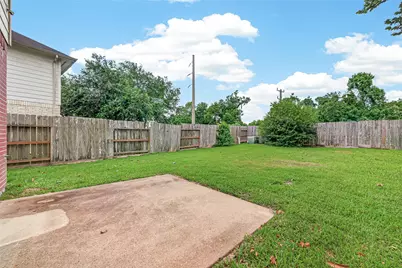 2638 Riverhollow Lane, Sugar Land, TX 77479 - Photo 47