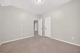 2638 Riverhollow Ln, Sugar Land, TX 77479 - Photo 37
