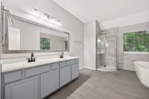 2638 Riverhollow Ln, Sugar Land, TX 77479 - Photo 11