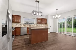 2638 Riverhollow Ln, Sugar Land, TX 77479 - Photo 15