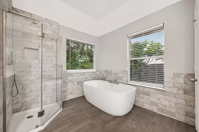 2638 Riverhollow Lane, Sugar Land, TX 77479 - Photo 41