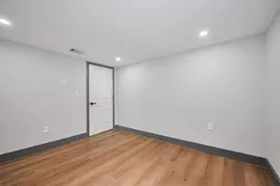 6058 Lyndhurst Dr, Houston, TX 77033 - Photo 31