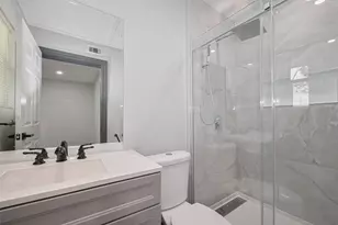 6058 Lyndhurst Dr, Houston, TX 77033 - Photo 47