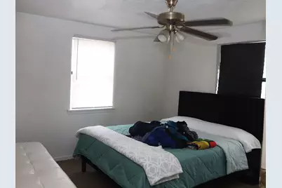 240 S Hillard Street, Bellville, TX 77418 - Photo 7