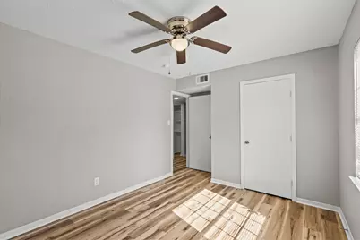 1927 Ave M 1/2 #4, Galveston, TX 77550 - Photo 11
