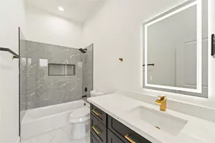 8044 Sunbury St, Houston, TX 77028 - Photo 11