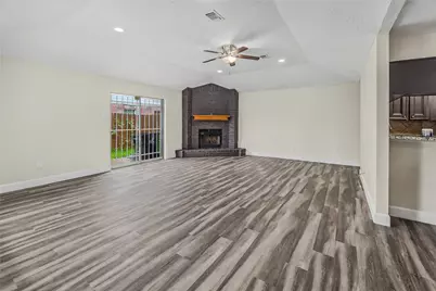 7907 Chancel Drive, Houston, TX 77071 - Photo 7
