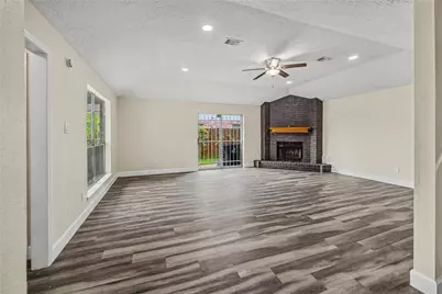 7907 Chancel Drive, Houston, TX 77071 - Photo 11