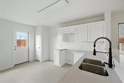 10307 Dawson Hill Lane, Houston, TX 77044 - Photo 13