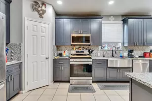 9102 Sunrise Trail, Pearland, TX 77584 - Photo 3