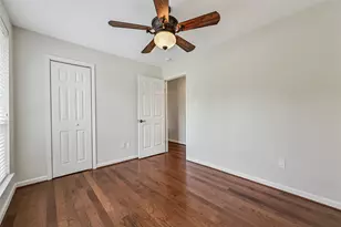512 Castlelake Dr, Friendswood, TX 77546 - Photo 17