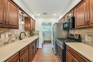 512 Castlelake Dr, Friendswood, TX 77546 - Photo 9