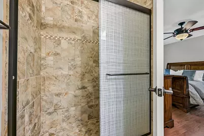 512 Castlelake Drive, Friendswood, TX 77546 - Photo 13
