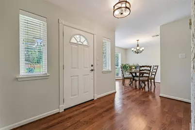 512 Castlelake Drive, Friendswood, TX 77546 - Photo 3