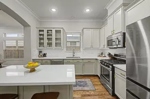 1005 W 24th St, Houston, TX 77008 - Photo 9