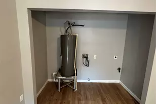 7022 Goldspier St, Houston, TX 77088 - Photo 5