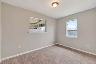 7022 Goldspier St, Houston, TX 77088 - Photo 19