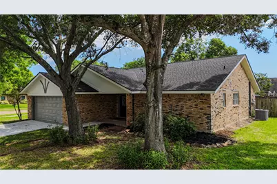 51 Sweetgum Court, Lake Jackson, TX 77566 - Photo 3