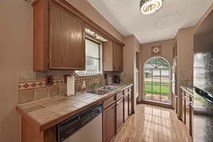 7102 Cerca Ct, Houston, TX 77086 - Photo 9