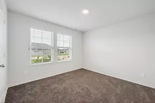 8004 Front Nine Ln, Navasota, TX 77868 - Photo 15