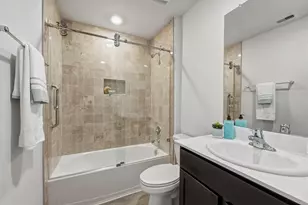 8004 Front Nine Ln, Navasota, TX 77868 - Photo 17