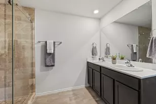 8004 Front Nine Ln, Navasota, TX 77868 - Photo 13