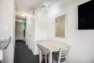 6102 Seawall Blvd, Galveston, TX 77551 - Photo 7