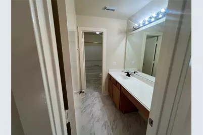 6146 Settlers Lake Circle W, Katy, TX 77449 - Photo 11