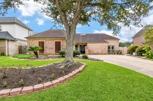 1231 Creekford Cir, Sugar Land, TX 77478 - Photo 3