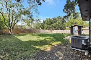 1311 Oak Hollow Dr, Friendswood, TX 77546 - Photo 21