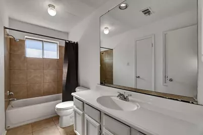 1311 Oak Hollow Drive, Friendswood, TX 77546 - Photo 19